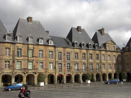 Place Ducale, c'est mieux sans voitures !