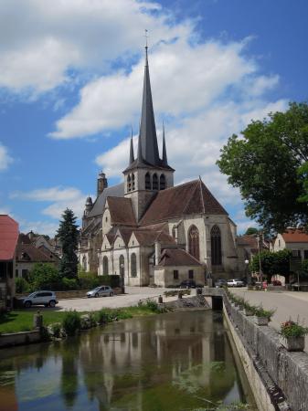 Eglise Saint-Etienne-es-liens aux Riceys