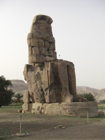 Un des deux colosses de Memnon