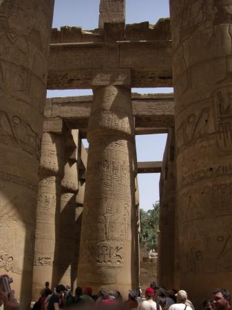 pilier de la salle Hypostyle de Karnak
