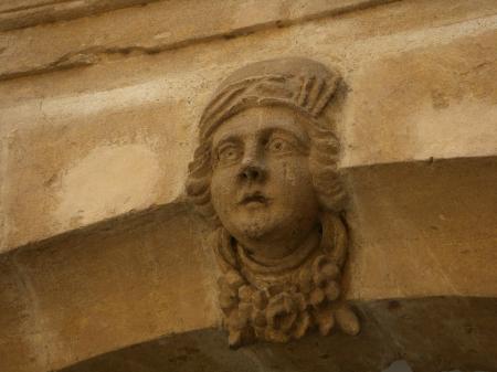 Mascaron à Charleville