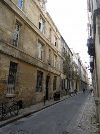rue typique du vieux Bordeaux