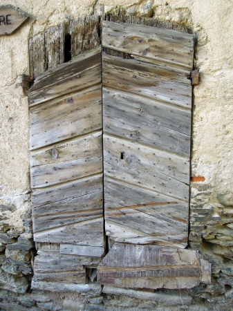 vieille porte à Corte