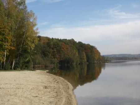 Automne sur le lac des vieilles forges