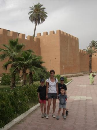 Devant les remparts de Tarroudant