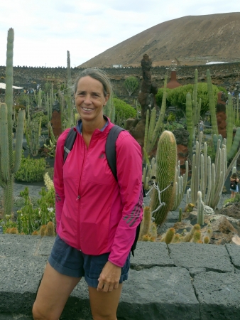 Catherine au jardin des cactus