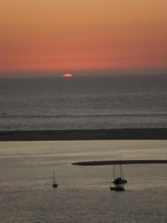 coucher de soleil sur l'océan